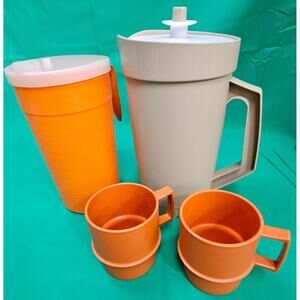 Vtg Tupperware‎ 1 QT Pitcher w Push Button Lid 800-6 2 Orange Cups Pitcher Lot